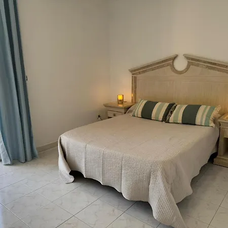 Americas 4- Bedroom Parking Private * Playa de las Americas (Tenerife)