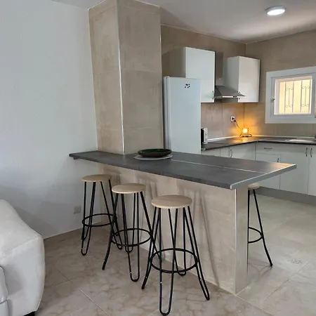 Americas 4- Bedroom Parking Private * Playa de las Americas (Tenerife)